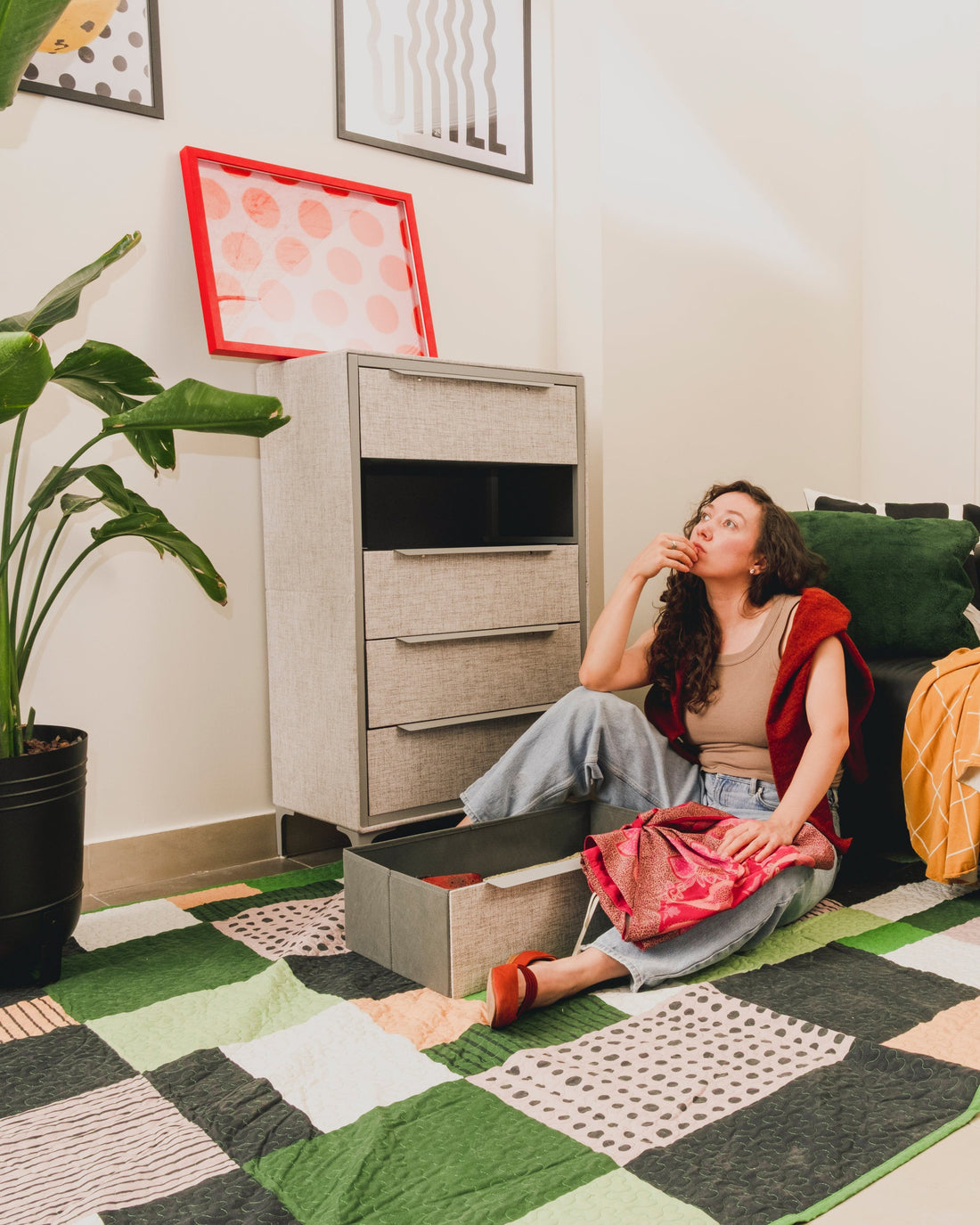 Why a Messy Dresser Makes You Feel Behind, Even When You're Not